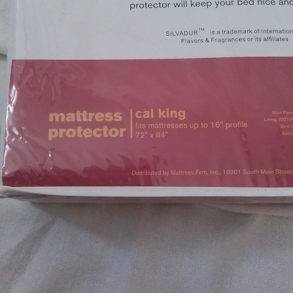 NEW Tulo Smooth Waterproof Mattress Protector